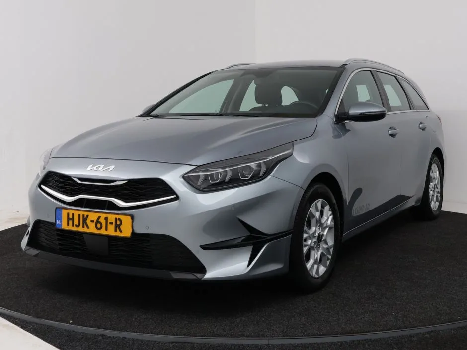 Kia Ceed Sportswagon (2025) — foto 1