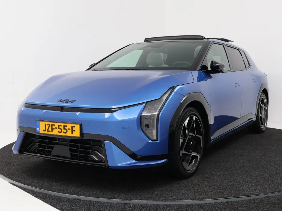 Kia EV4 (2026) — foto 1