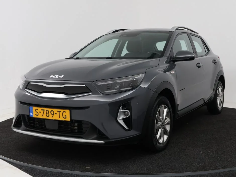 Kia Stonic (2023) — foto 1