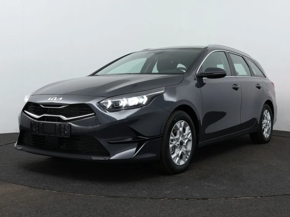 Kia Ceed_Sportswagon (2024) — foto 1