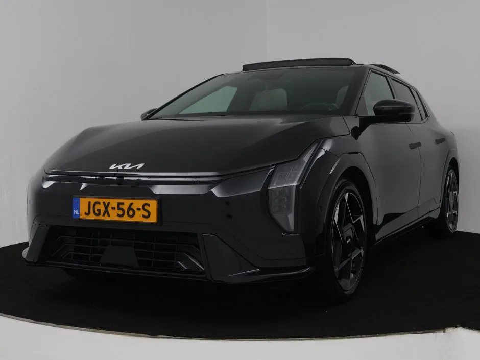 Kia EV4 (2025) — foto 1