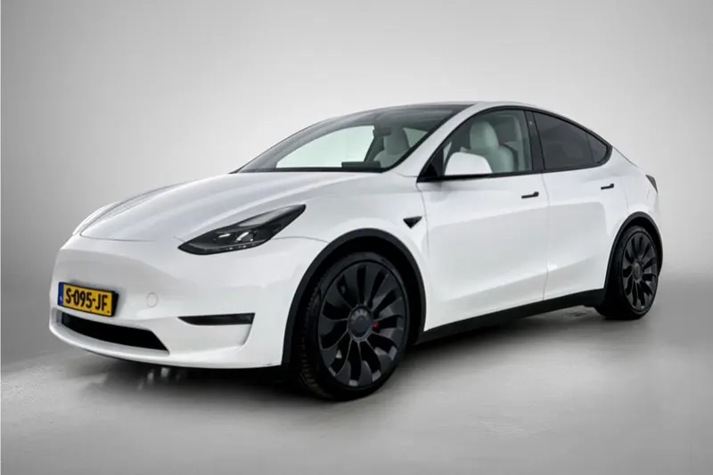 Tesla Model_Y (2023)