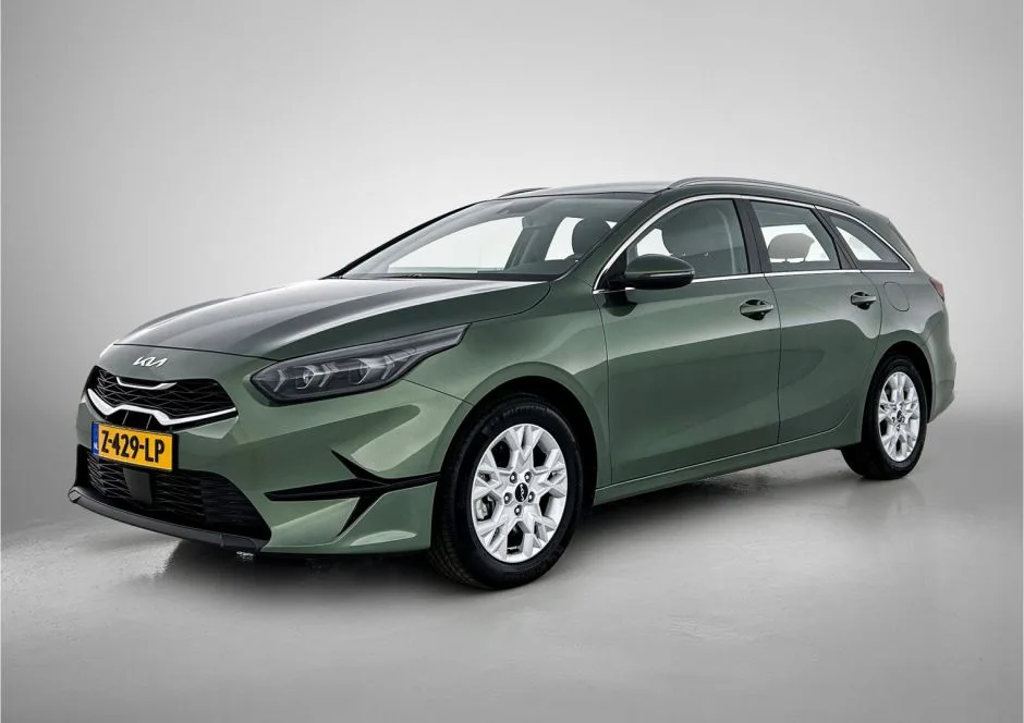 Kia Ceed_Sportswagon (2024) — foto 1