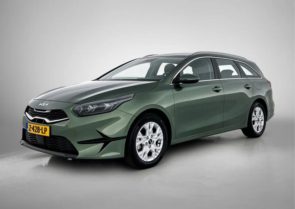 Kia Ceed_Sportswagon (2024) — foto 1