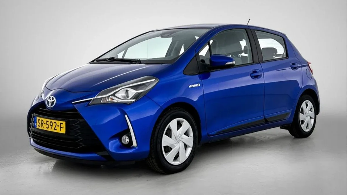 Toyota Yaris (2017) — foto 1