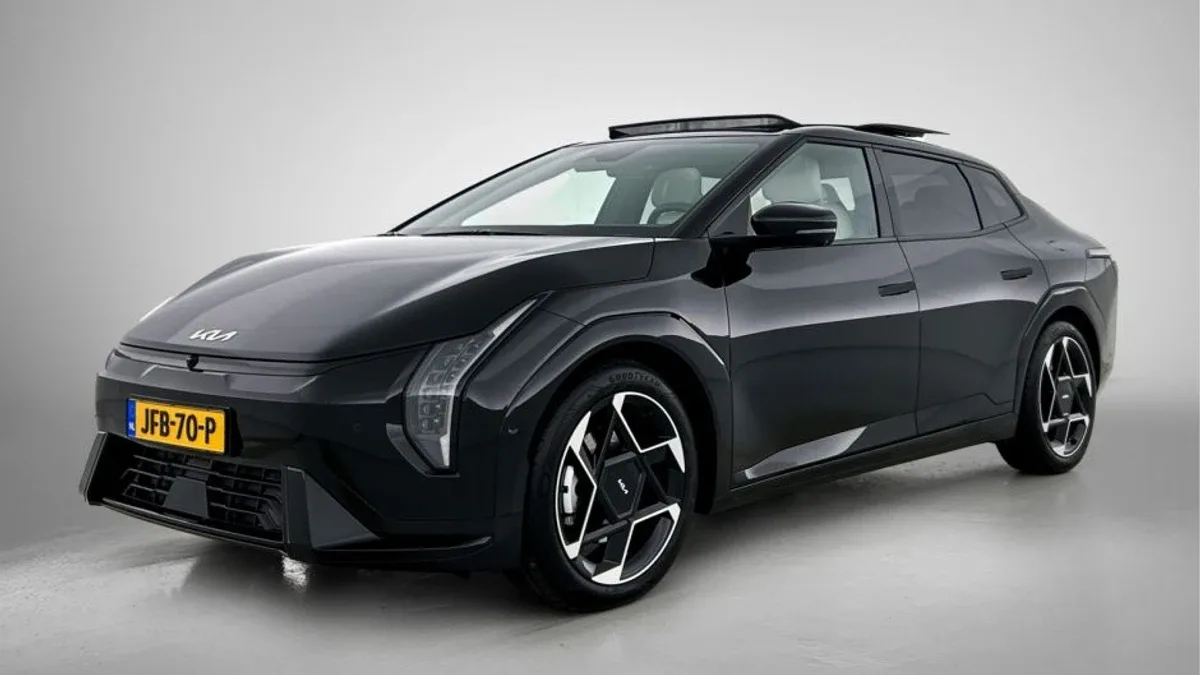 Kia EV4 (2025) — foto 1