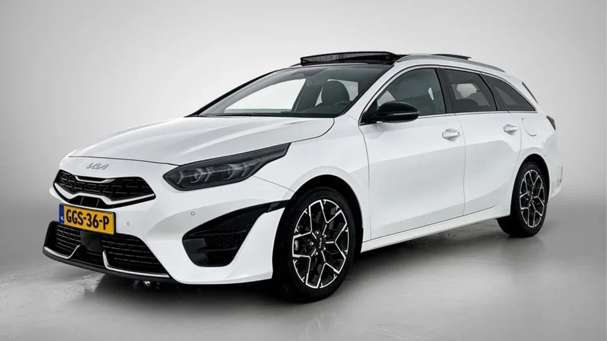 Kia Ceed_Sportswagon (2024) — foto 1