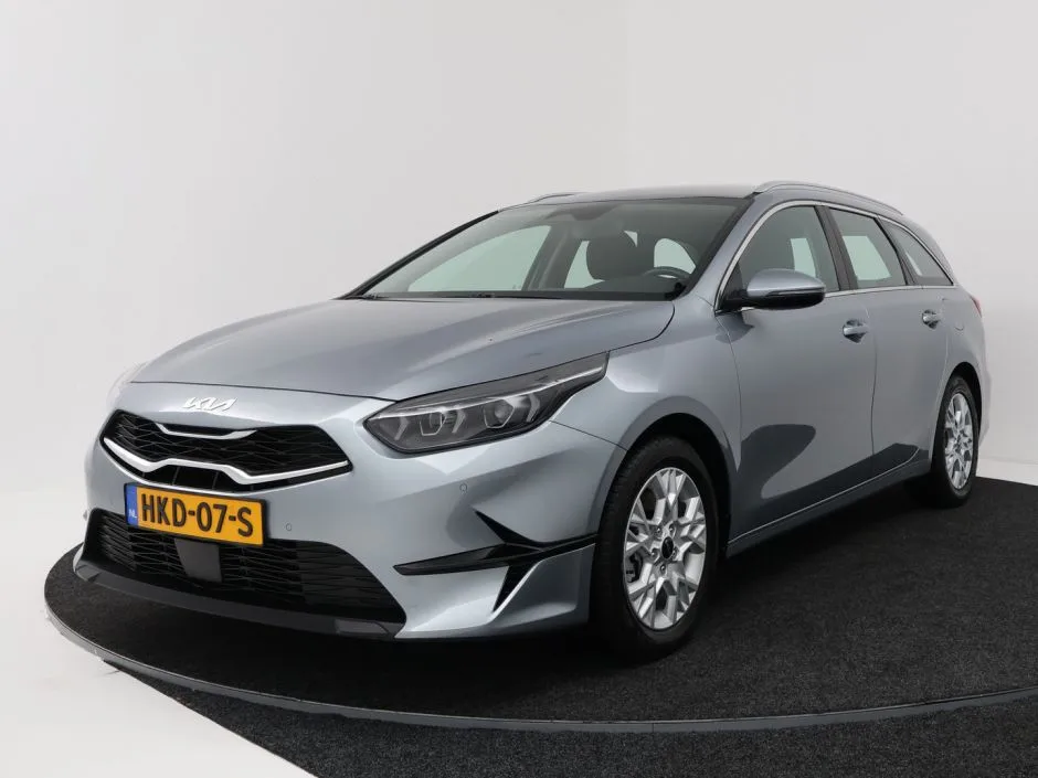 Kia Ceed_Sportswagon (2025) — foto 1