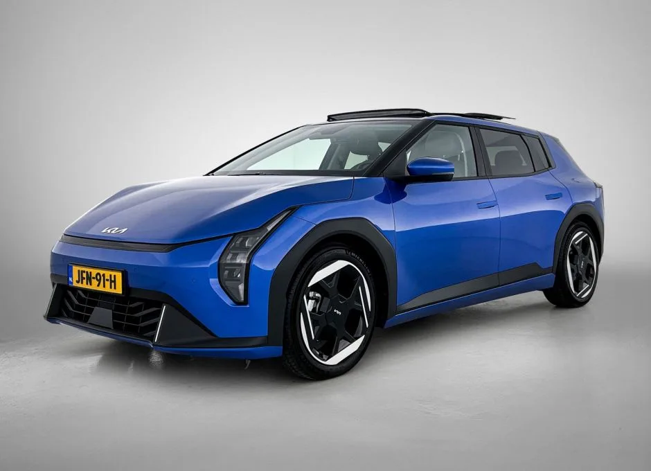 Kia EV4 (2025) — foto 1