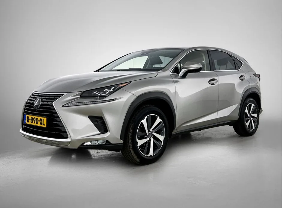 Lexus NX (2021) — foto 1