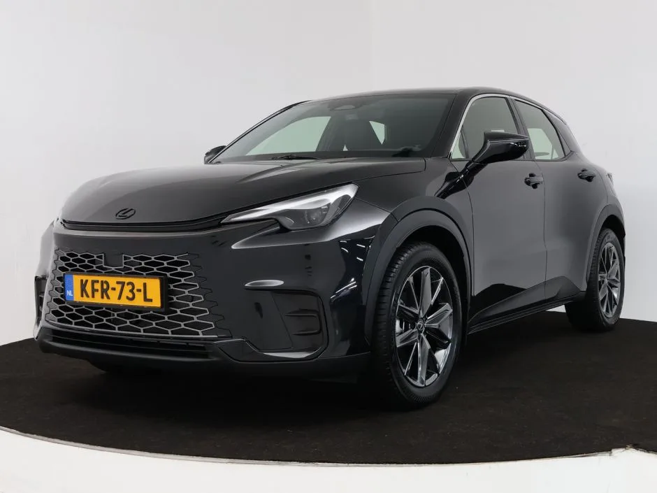 Lexus LBX (2026) — foto 1