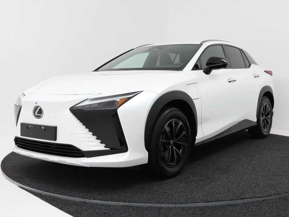 Lexus RZ (2026) — foto 1