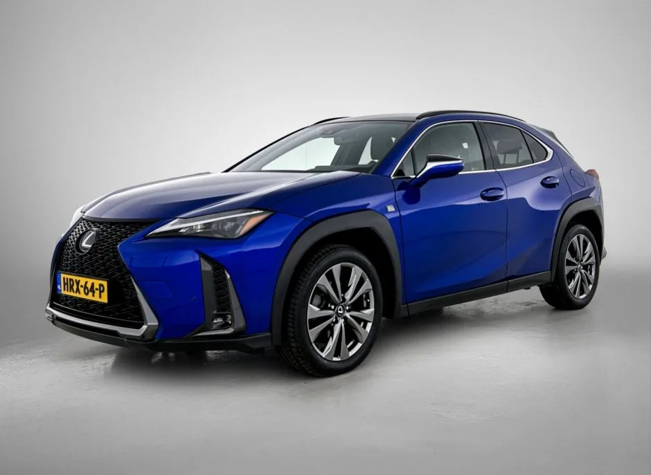 Lexus UX (2023) — foto 1