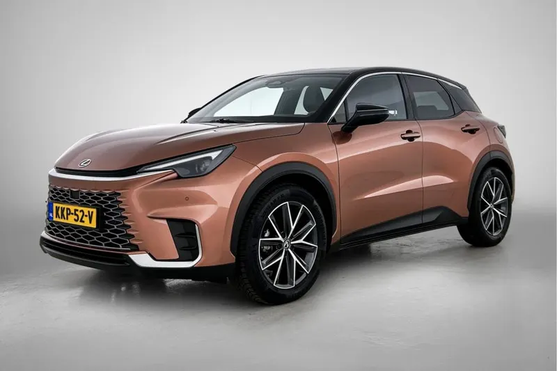 Lexus LBX (2025)