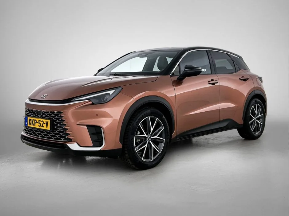 Lexus LBX (2025) — foto 1