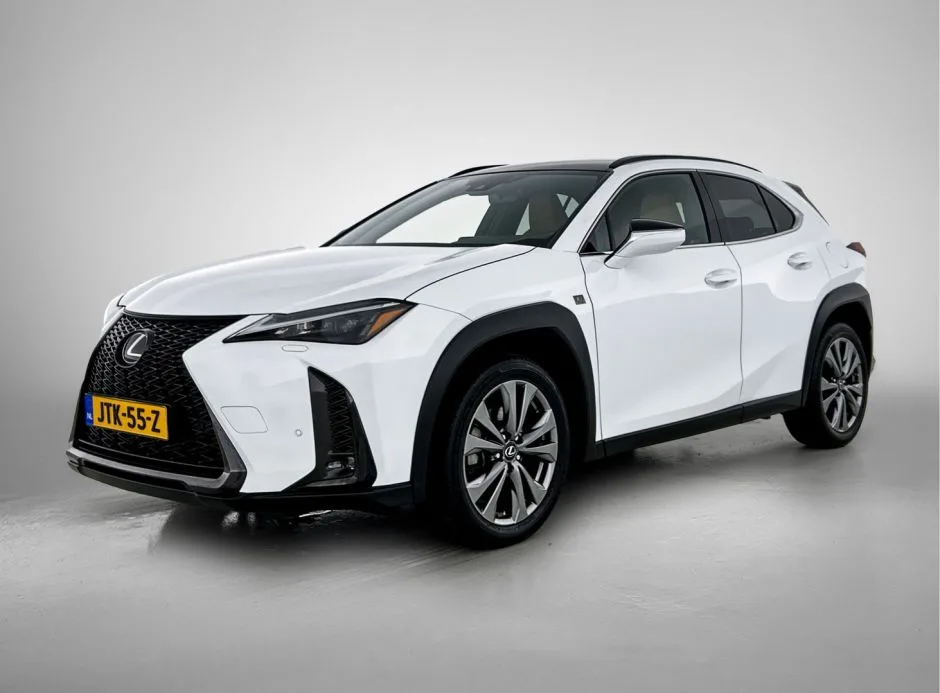 Lexus UX (2024) — foto 1