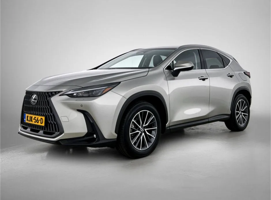 Lexus NX (2025) — foto 1