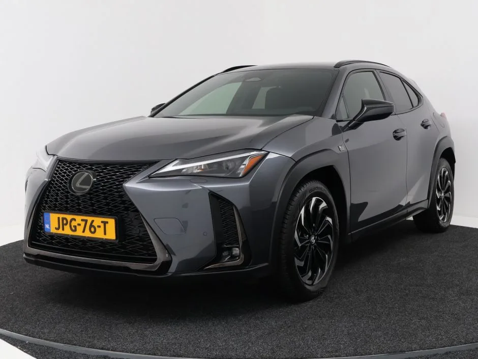 Lexus UX (2025) — foto 1