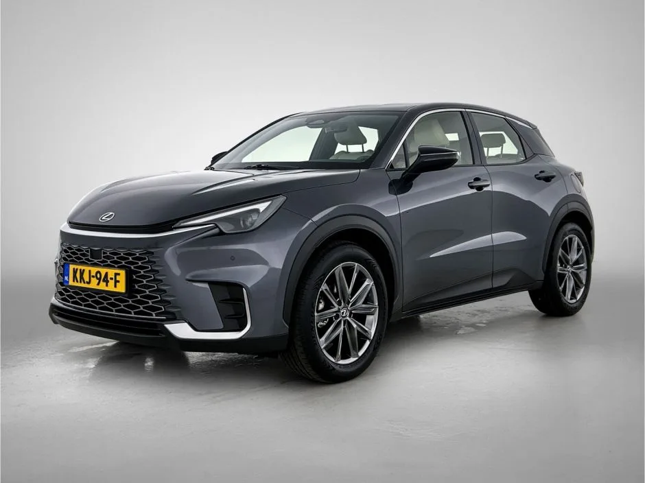 Lexus LBX (2025) — foto 1