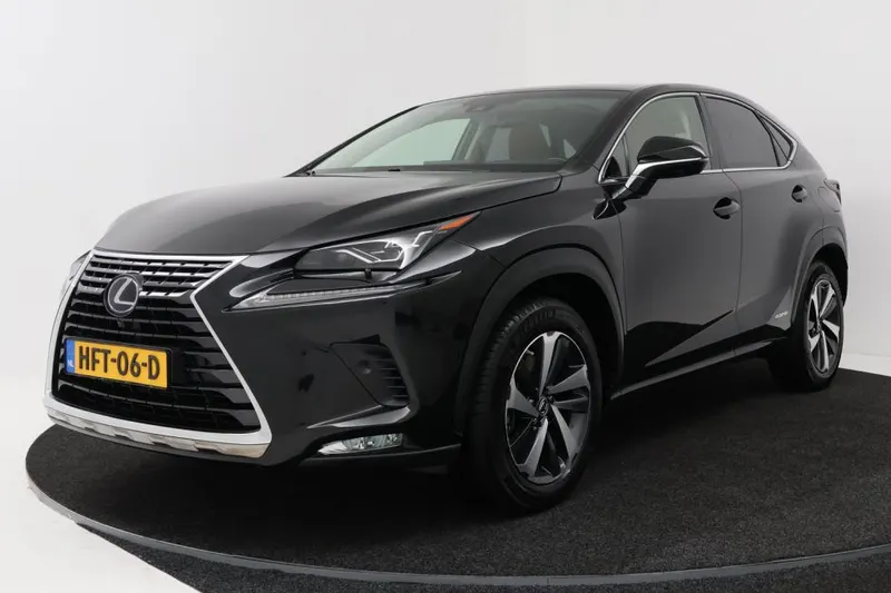 Lexus NX (2017)