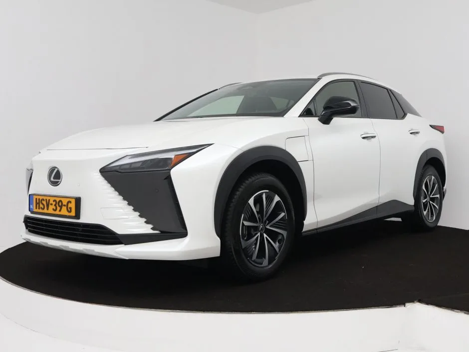 Lexus RZ (2025) — foto 1
