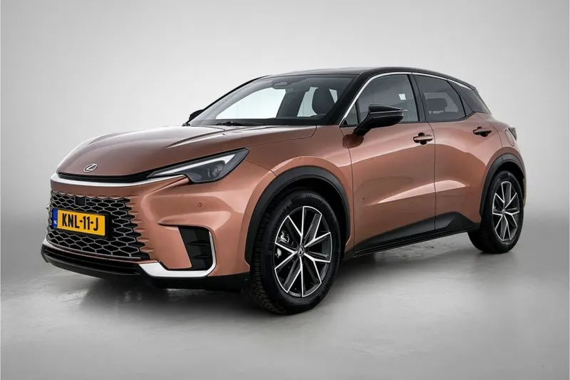 Lexus LBX (2025)