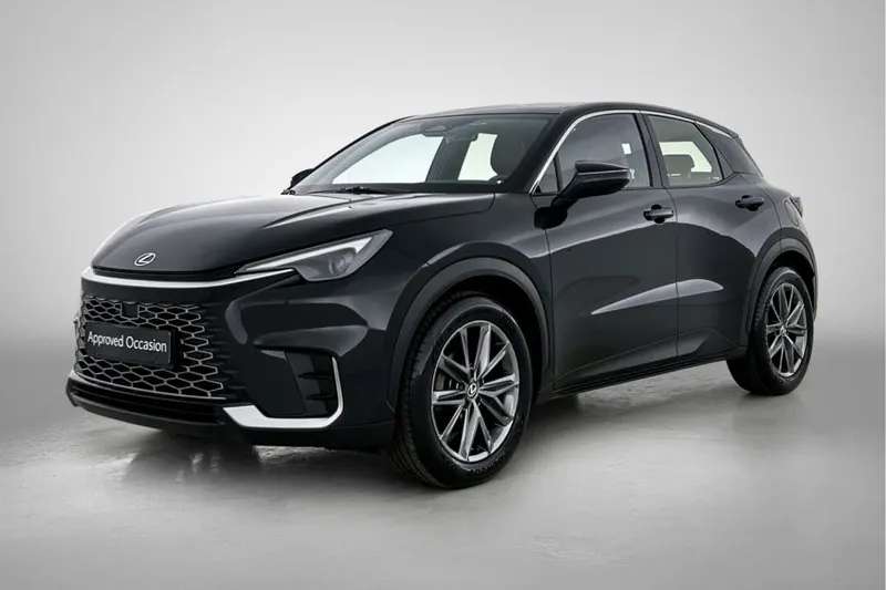 Lexus LBX (2024)