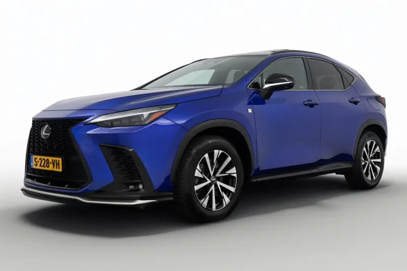 Lexus NX (2023)