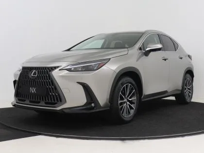 Lexus NX (2022) — foto 1