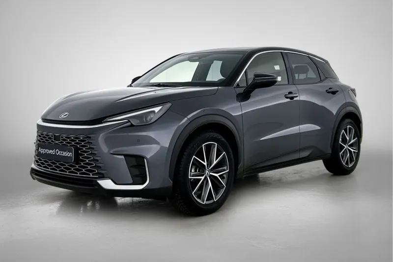 Lexus LBX (2024)
