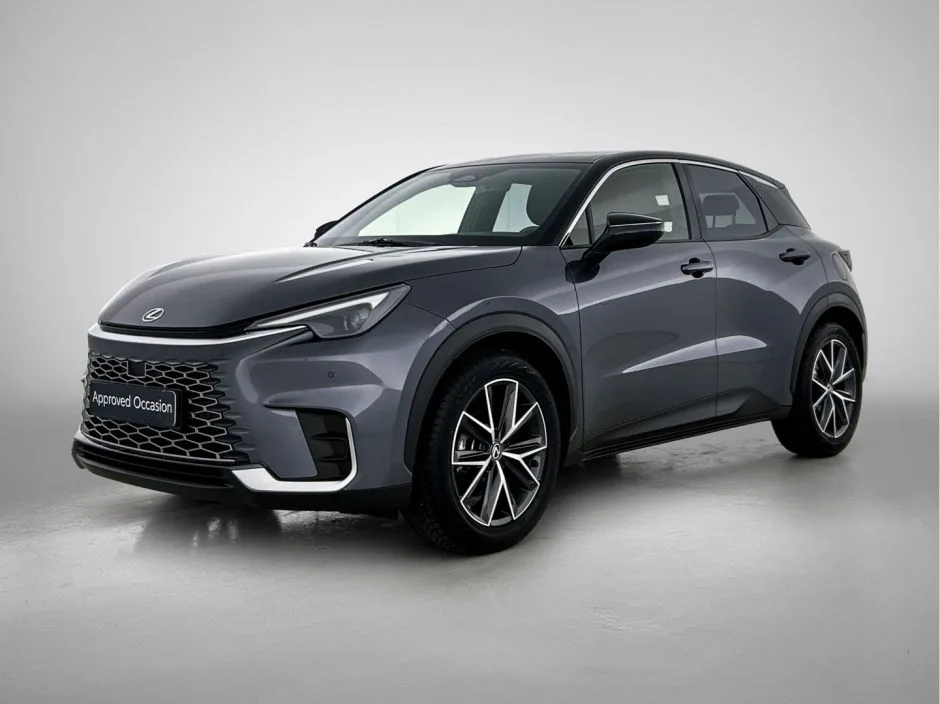 Lexus LBX (2024) — foto 1