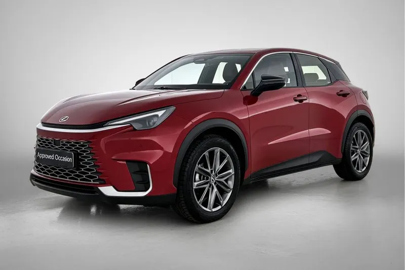 Lexus LBX (2024)