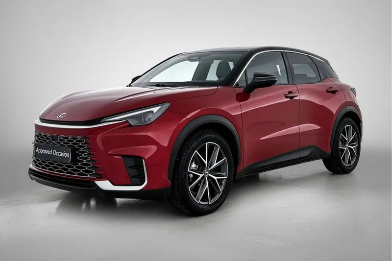 Lexus LBX (2024)