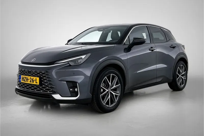 Lexus LBX (2025)