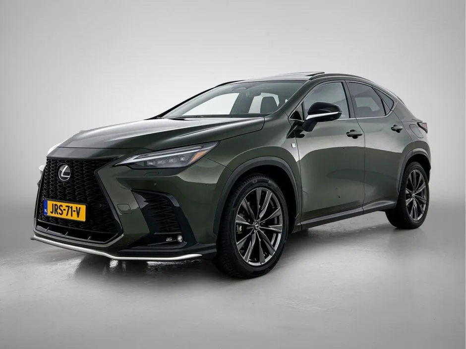 Lexus NX (2024) — foto 1