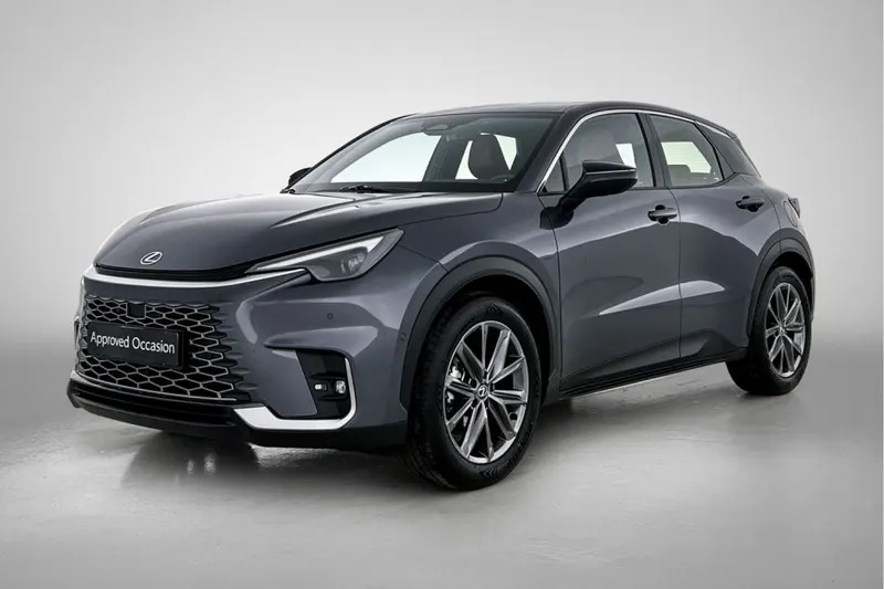 Lexus LBX (2025)
