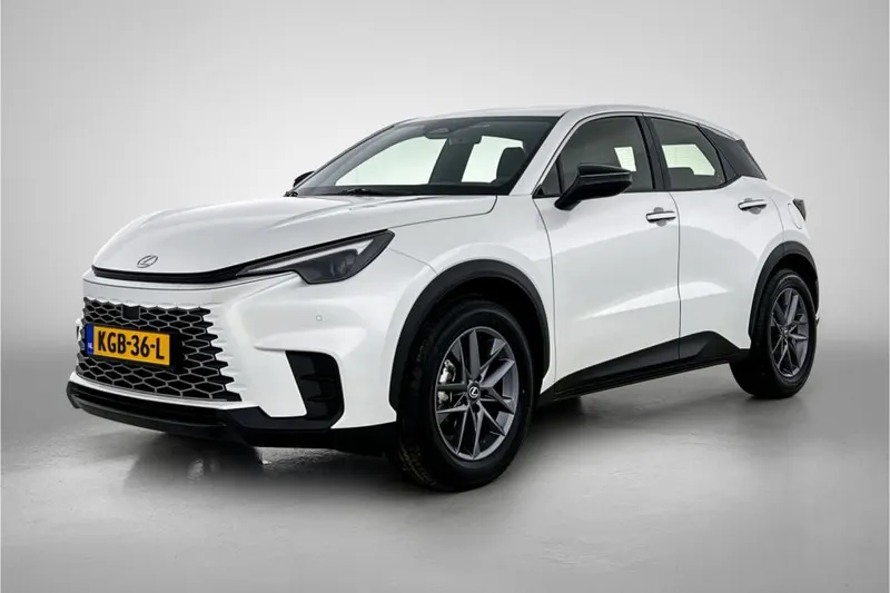 Lexus LBX (2025)