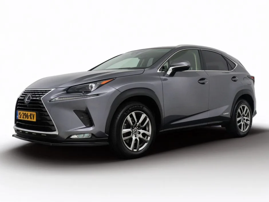 Lexus NX (2020) — foto 1