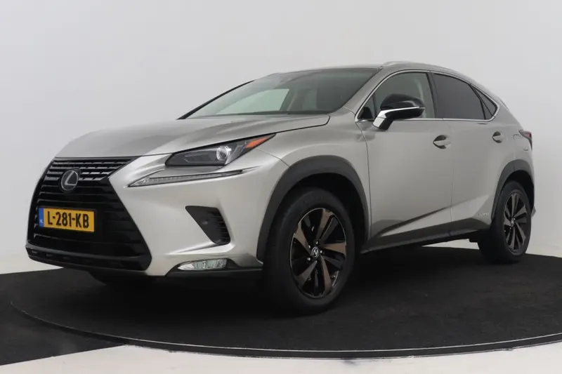 Lexus NX (2019)