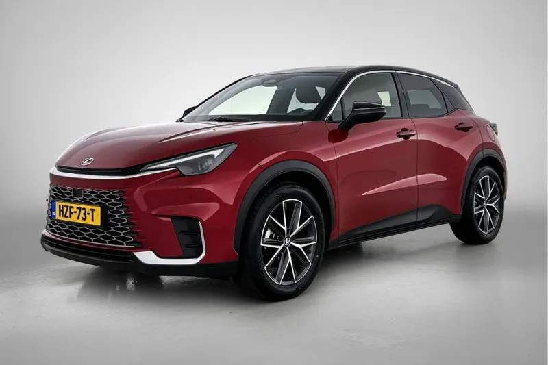 Lexus LBX (2025)