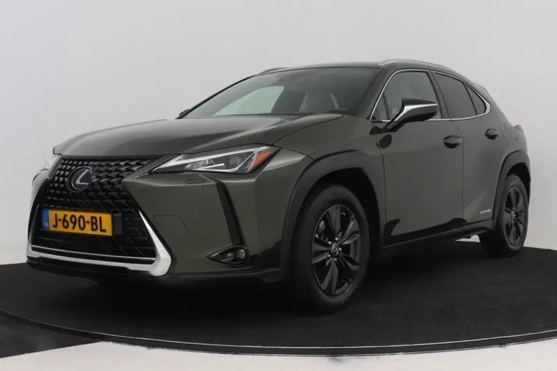 Lexus UX (2020)