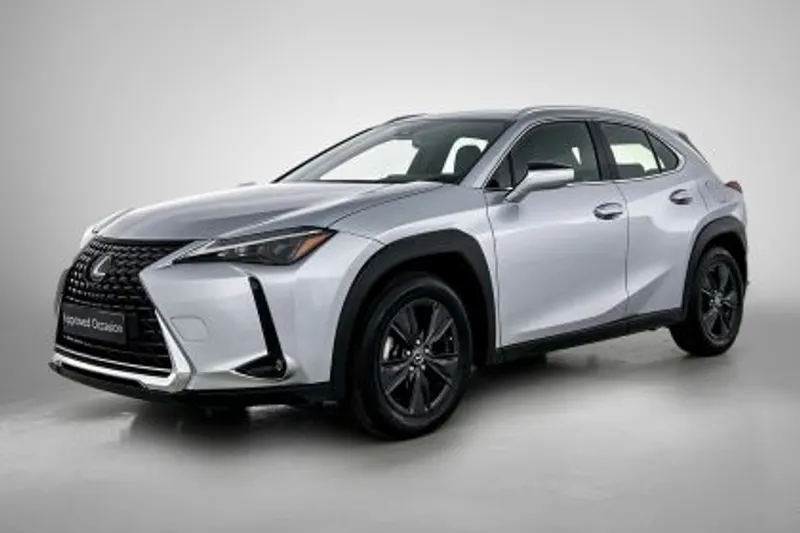 Lexus UX (2024)