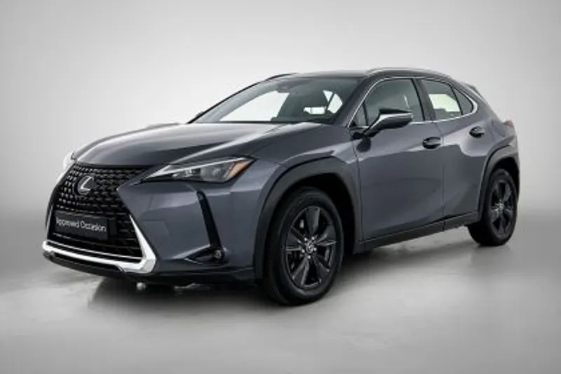 Lexus UX (2024)
