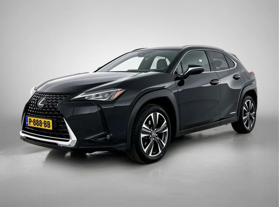 Lexus UX (2022) — foto 1