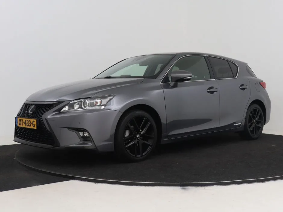 Lexus CT (2019) — foto 1