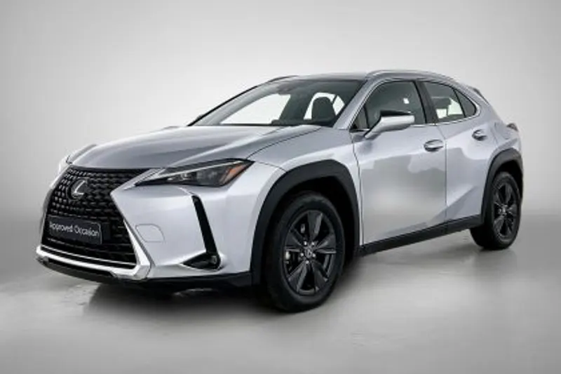 Lexus UX (2024)