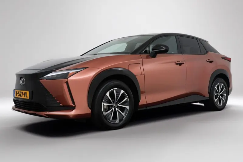 Lexus RZ (2023)