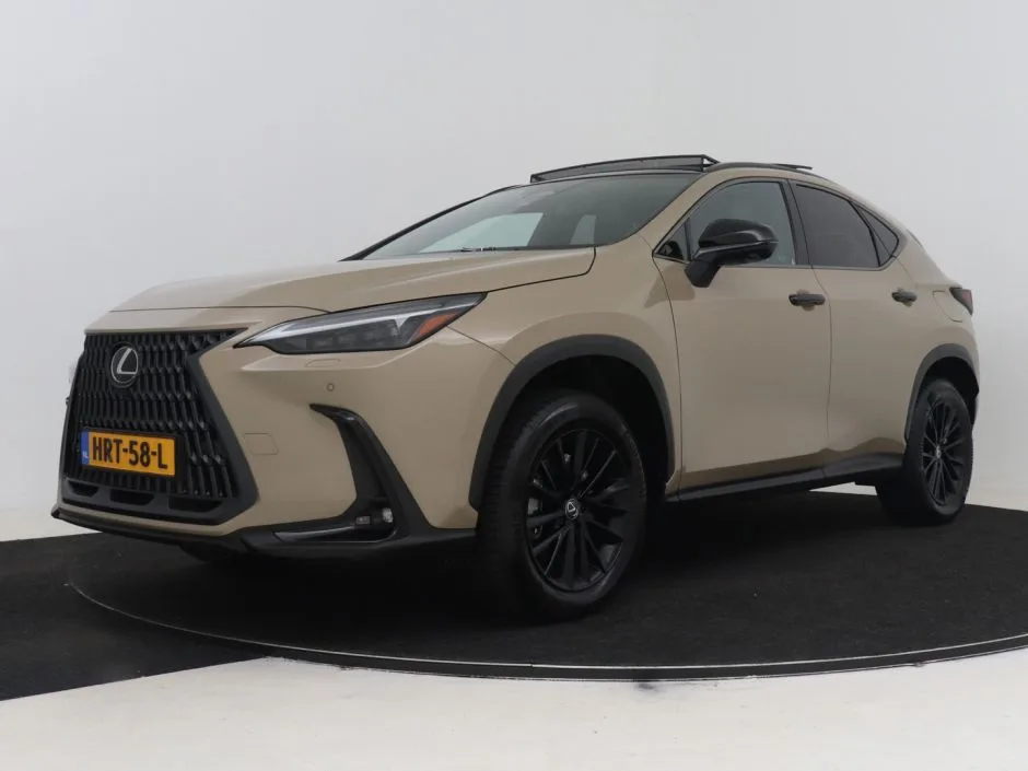 Lexus NX (2025) — foto 1