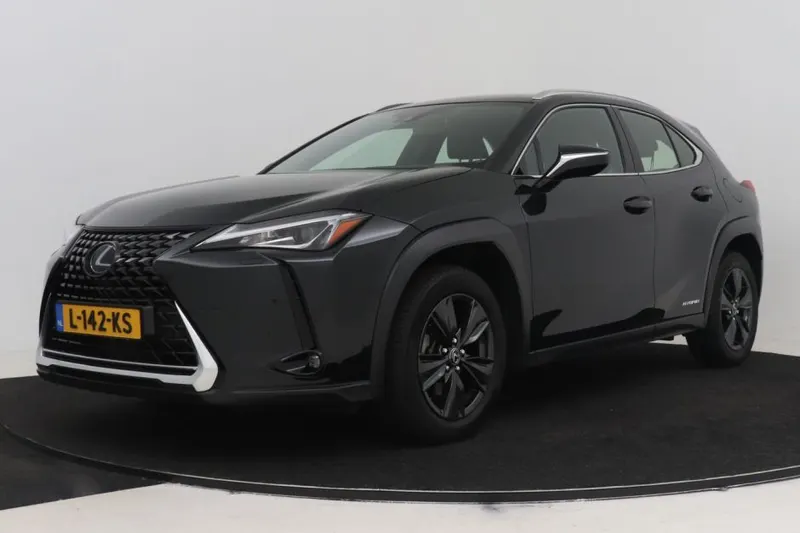 Lexus UX (2020)