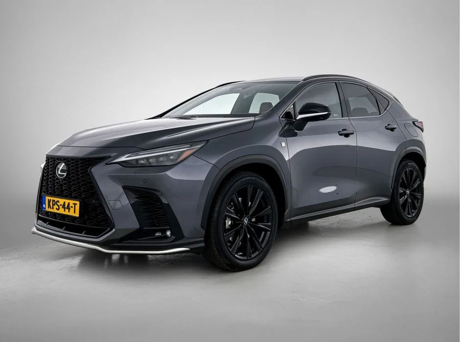 Lexus NX (2022) — foto 1